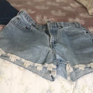 Denim light blue Levi's jean shorts